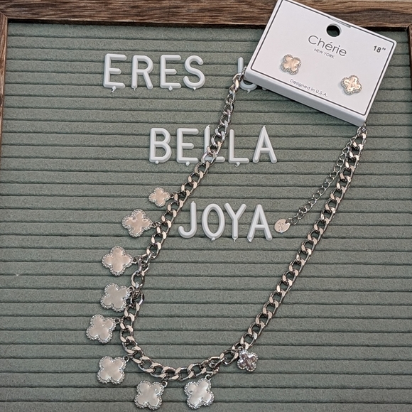 Elegant Silver Necklace Timeless Jewelry Piece - Picture 1 of 1